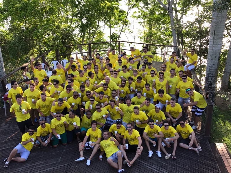 A festa contou com duas bandas para animar os cartoleiros e foi realizada em Linhares/ES. A equipe do Cartola FC Brasil esteve presente